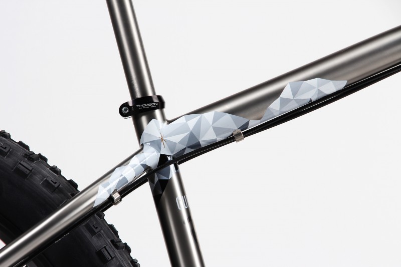 Seat tube from the side.