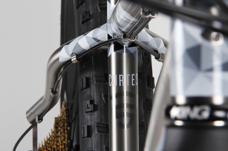 Rear tube details.