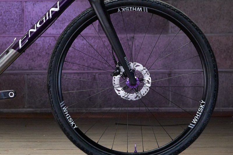 The Whisky carbon fork and rims sure pair well here.