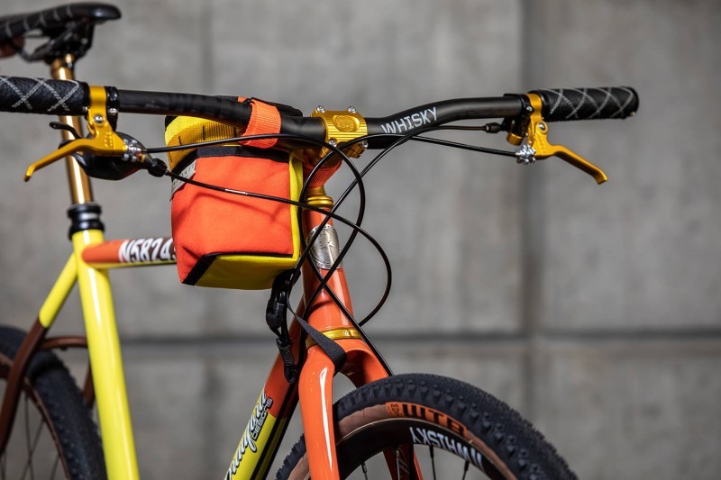 Close-up of riser bar