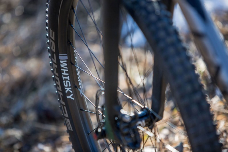 Whisky No9 Rim detail on Engine 29er rigid MTB