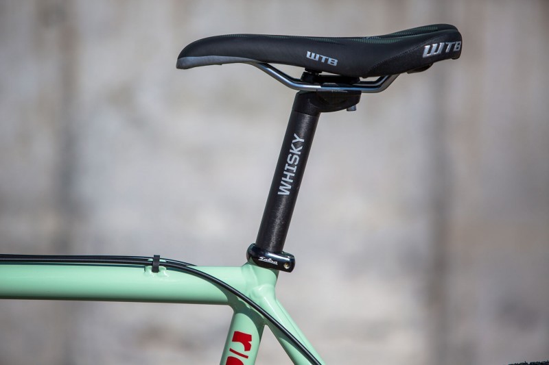 Whisky No.7 Carbon Seatpost on Rock Lobster CX
